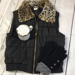 ☘️ BOGO Girls Puffer Vest - L